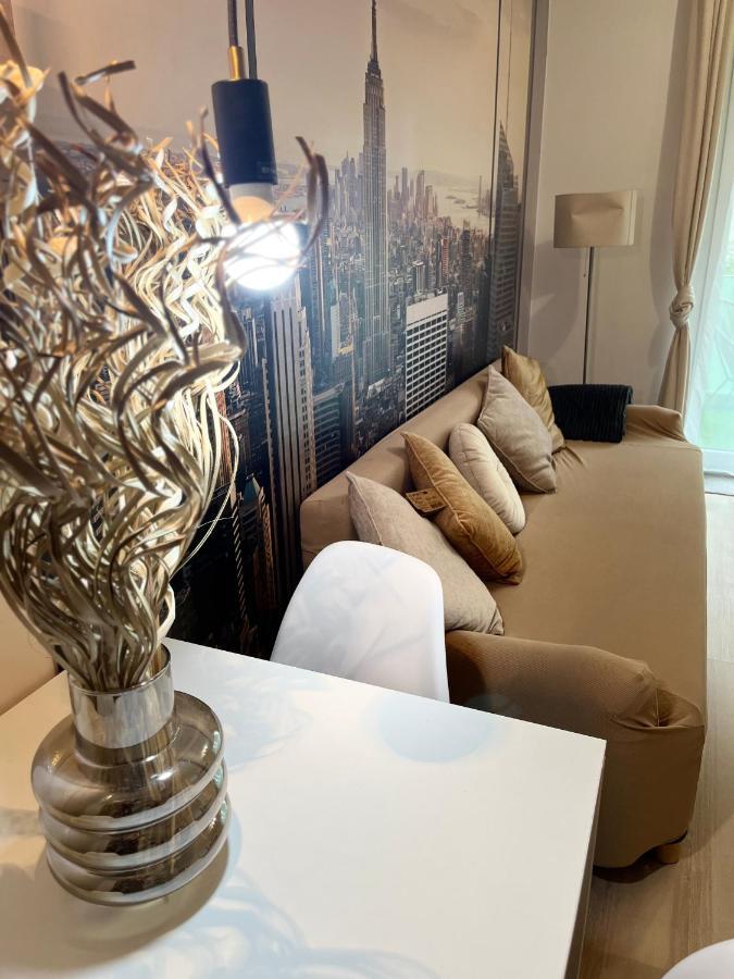 Апартаменты Corvin Promenade Crystal Будапешт Экстерьер фото